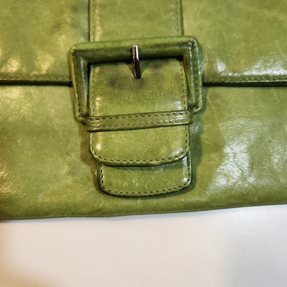 HOBO International Green Leather Clutch with Buckle - Picture 4 of 11